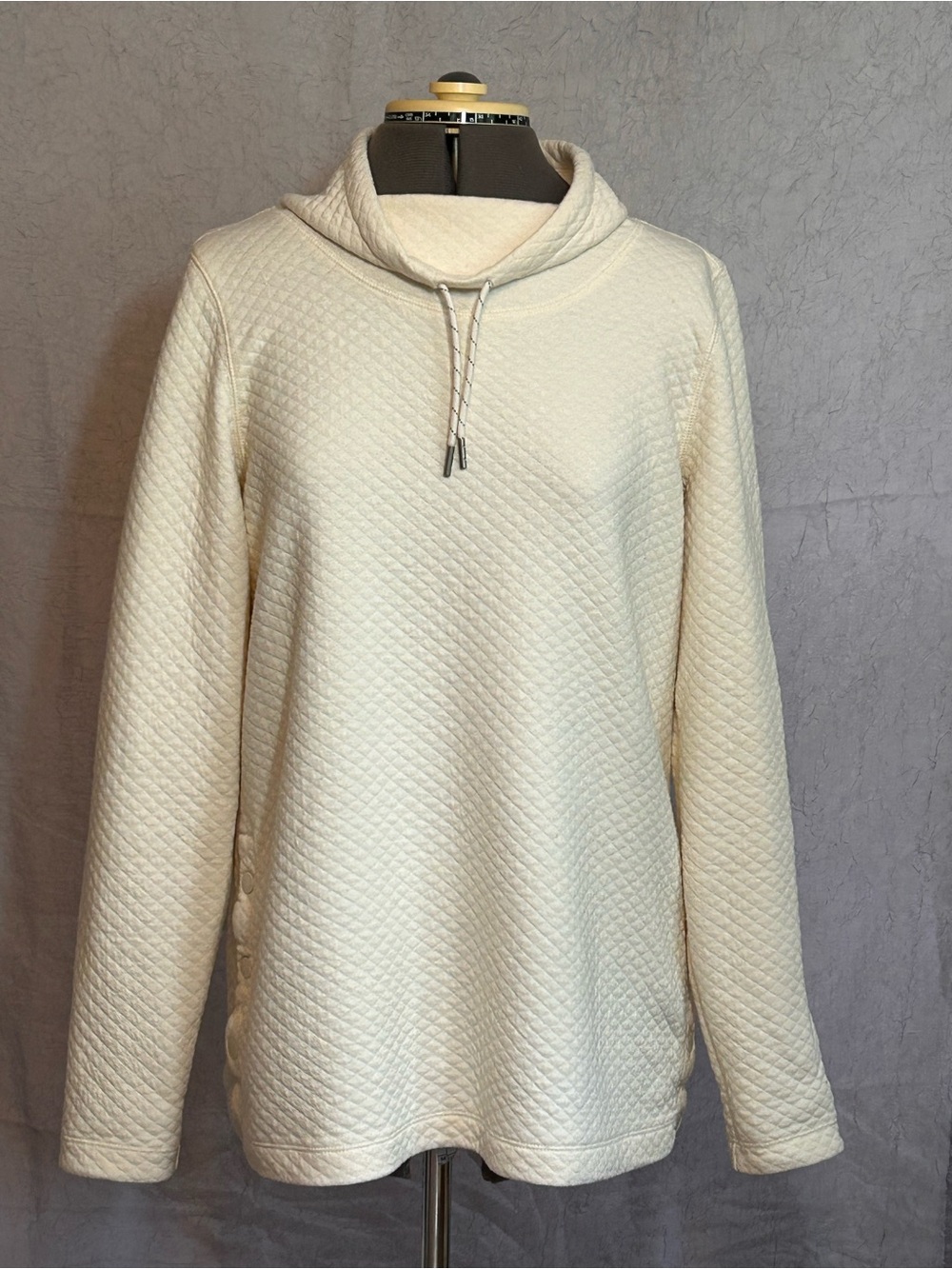 LL Bean Cream Quilted Funnel Neck Woman’s wear
